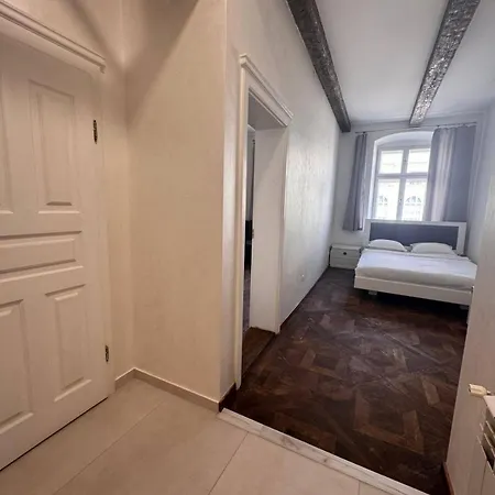 Romari площа ринок 28 * Lviv