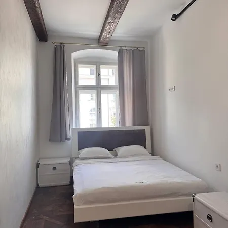 Romari площа ринок 28 * Lviv